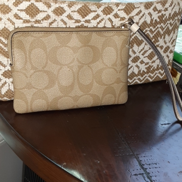 Coach Wallet - Picture 2 of 4